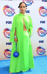 Megalyn Echikunwoke wearing Gelareh Mizrahi Blue Python Ball Bag at the 2019 Teen Choice Awards 